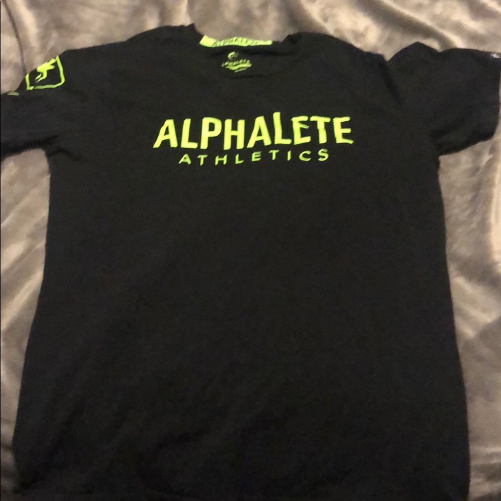 Alphalete t shirt